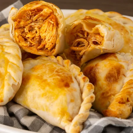 Empanada de pollo queso